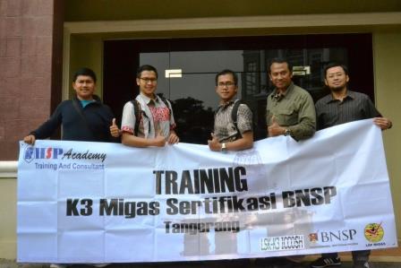 Training Operator dan Pengawas K3 MIGAS Batch II 2 Training AK3 Migas BNSP 02