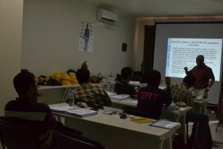 Training Operator dan Pengawas K3 MIGAS Batch II 7 Training AK3 Migas BNSP Batch II 07