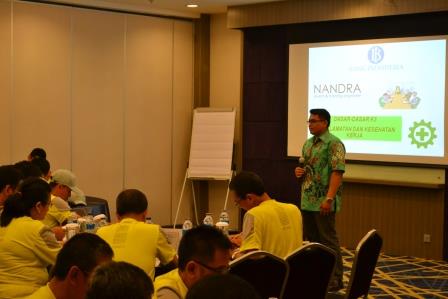 Training Office Ergonomic Karyawan Bank Indonesia 8 Training Office Ergonomik Karyawan BI 08