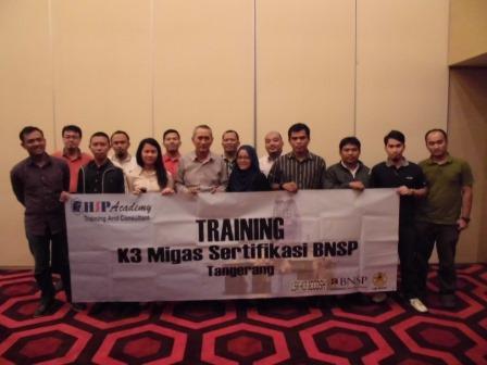 Training Operator dan Pengawas K3 MIGAS Batch I 1 Pengawas K3 MIGAS Sertifikasi BNSP