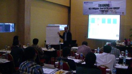 Training Operator dan Pengawas K3 MIGAS Batch I 9 Training Operator Pengawas K3 MIGAS Sertifikasi BNSP Batch Pertama 09