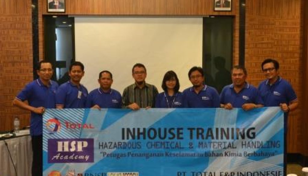 Training Penanganan B3