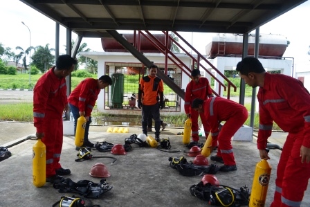 Training Petugas Utama Ruang Terbatas (Confined Space) Sertifikasi Kemnaker Batch III 2 Training Confined Sapce Kemnaker Batch III 02