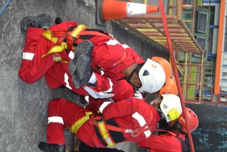 Training Confined Sapce Kemnaker Batch III 17