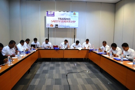 Training Safety Leadership 12
