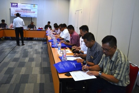 Training Safety Leadership PLN Persero Sumbagsel Batch II 7 Training Safety Leadership PLN Sumbagsel Batch 2 07
