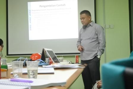 TRAINING OPERATOR PENGAMBIL CONTOH AIR SERTIFIKASI BNSP PT KALTIM PARNA INDUSTRI 8 Training Operator Pengambil Sampel Air 08